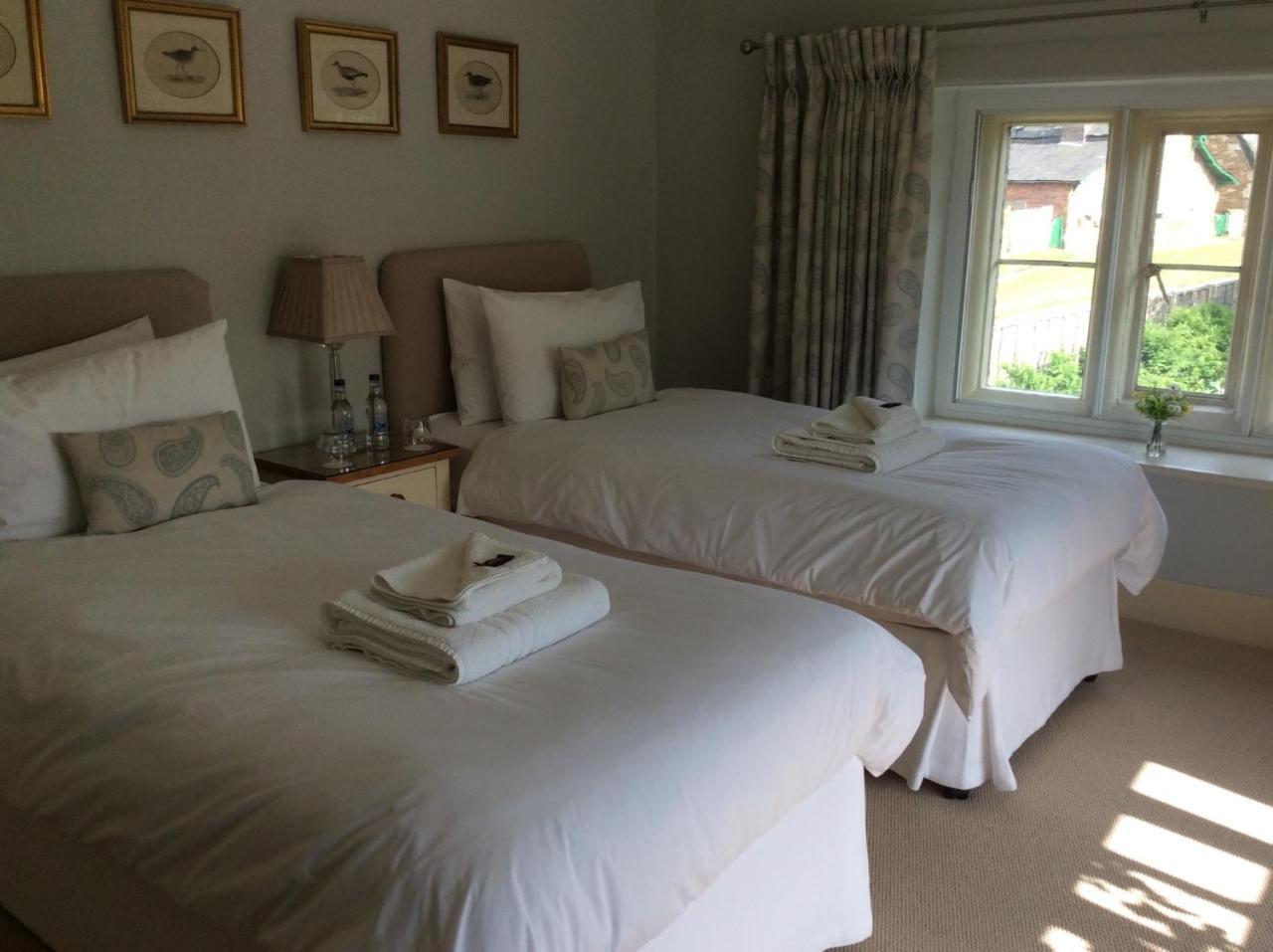 Castle Farm House B&B Corby Bagian luar foto